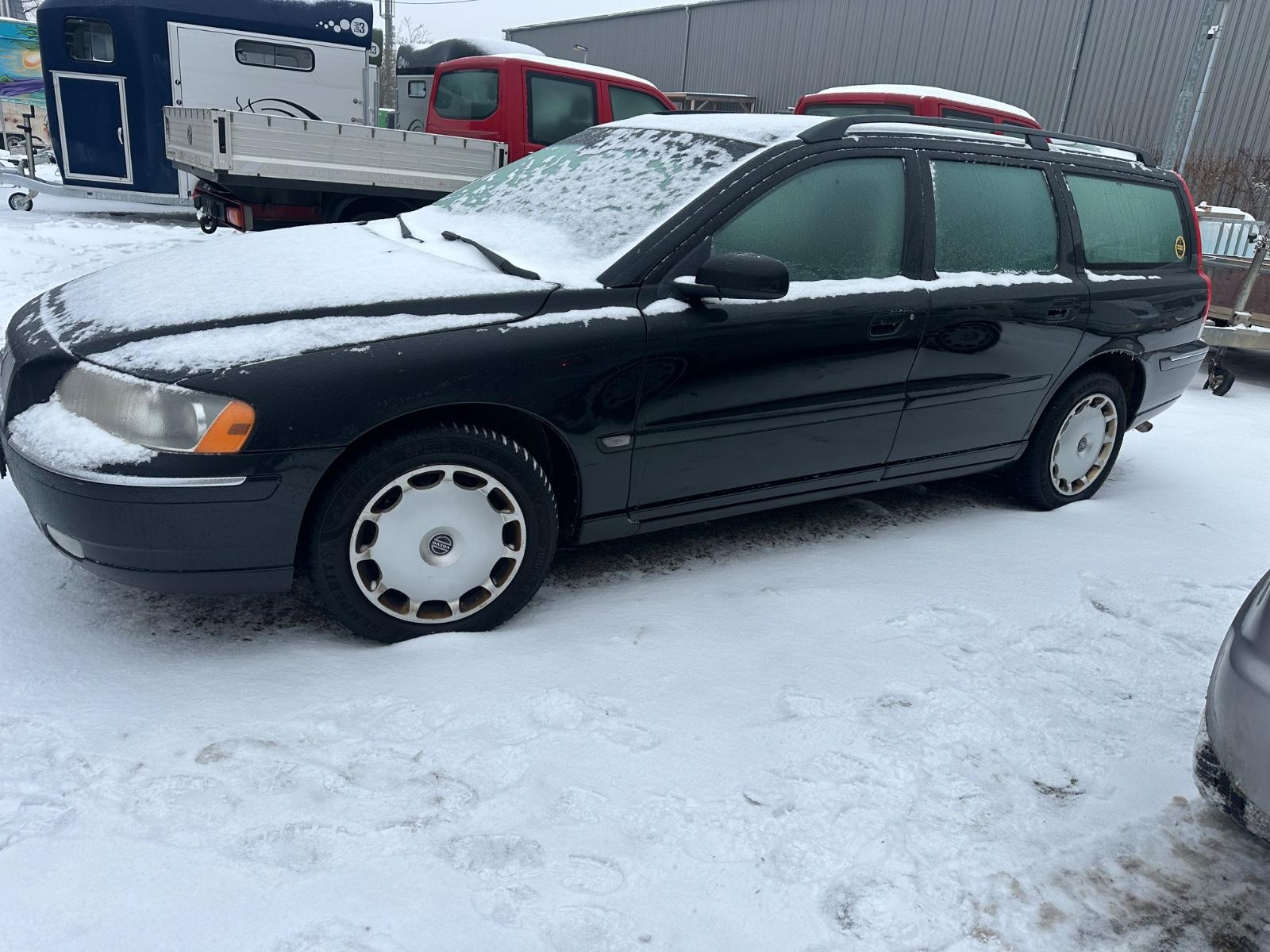 Volvo V70 Kombi 2.4 D AWD Summum ALLRAD