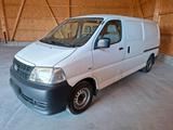 Toyota Hiace Camper 2.5 D-4D, 3-Sitzer AHK... - Toyota Hiace: Van