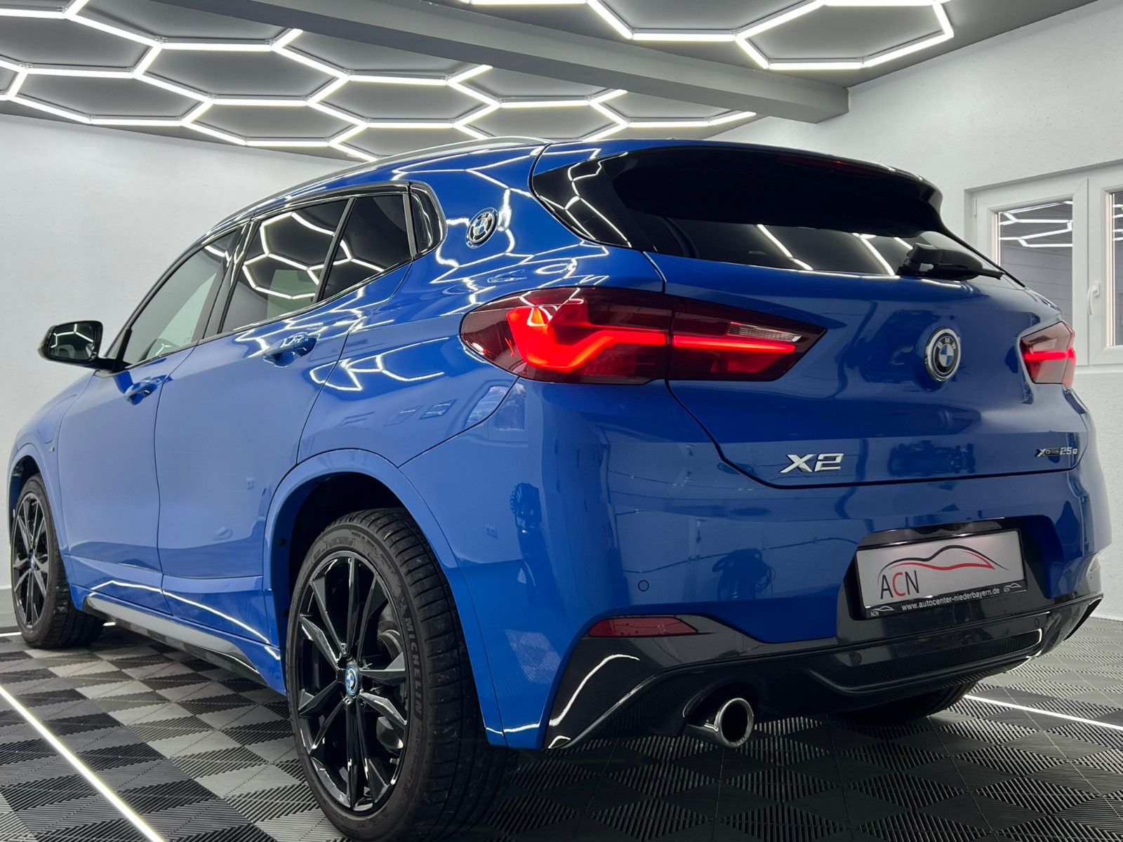 Fahrzeugabbildung BMW X2 xDrive 25 e M SPORT/LED/NAVI PROF./ACC/DAB