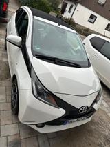 Toyota Aygo weiß mit Faltdach/Kamera/Somme... - : Kleinwagen, Faltdach mit