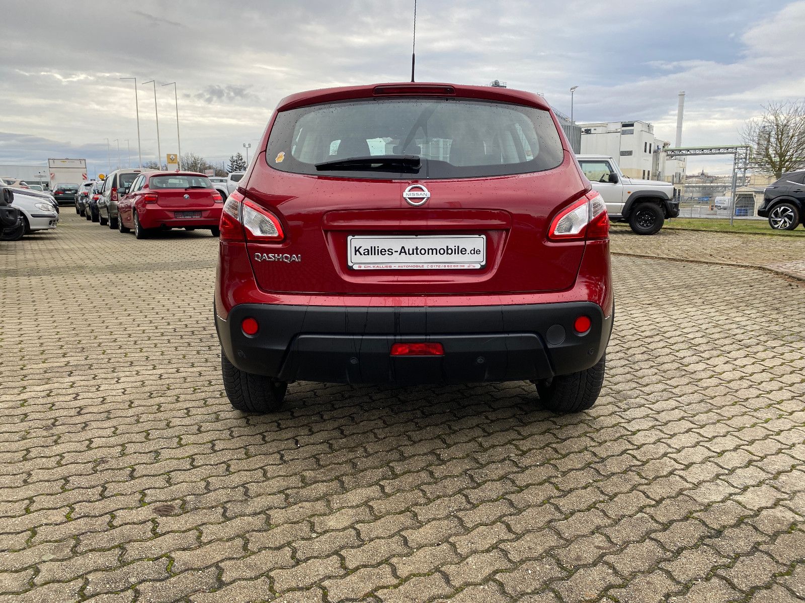 Fahrzeugabbildung Nissan Qashqai Acenta 1.6 PDC+SHZ+KLIMA+AHK+TÜV-NEU