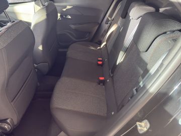 Peugeot 2008 BUSINESS Benzin 100 Allwetterreifen