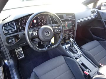 Fotografie 31 des VW Golf VII 4Motion 2.0 TSI R *aus1.Hand*Topzustand