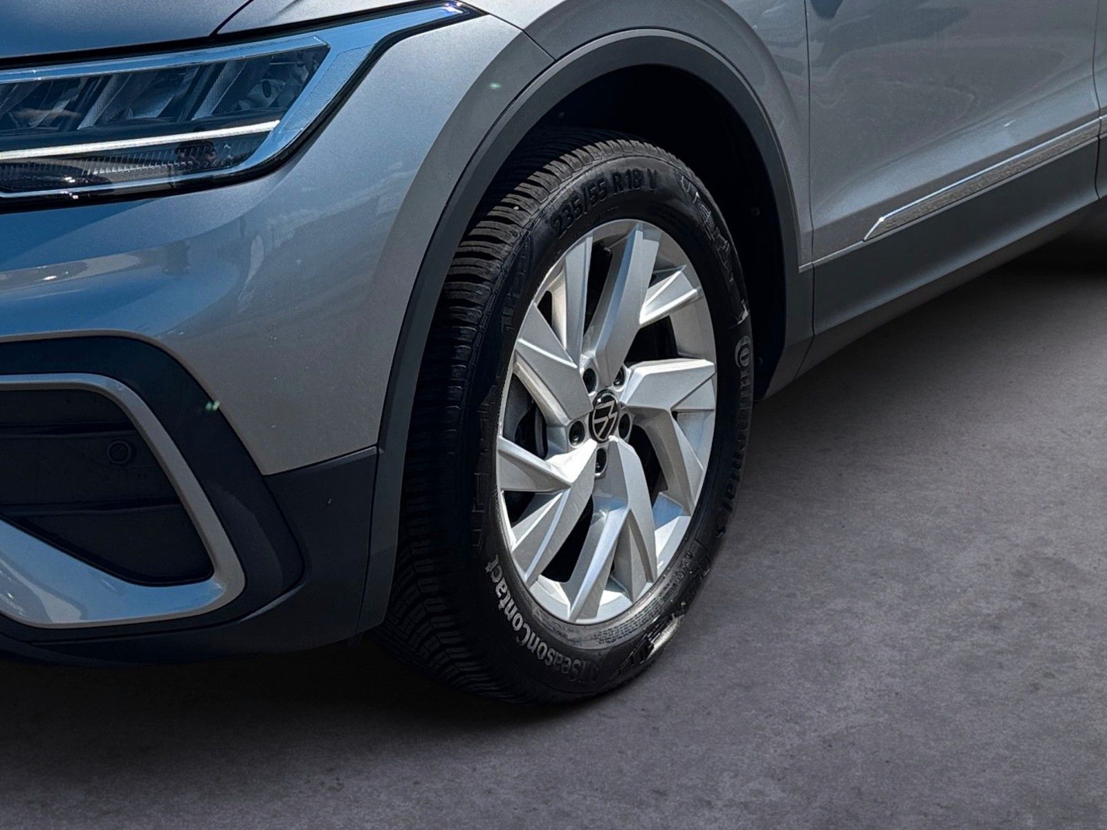 Fahrzeugabbildung Volkswagen Tiguan Allspace Life 1.5 TSI