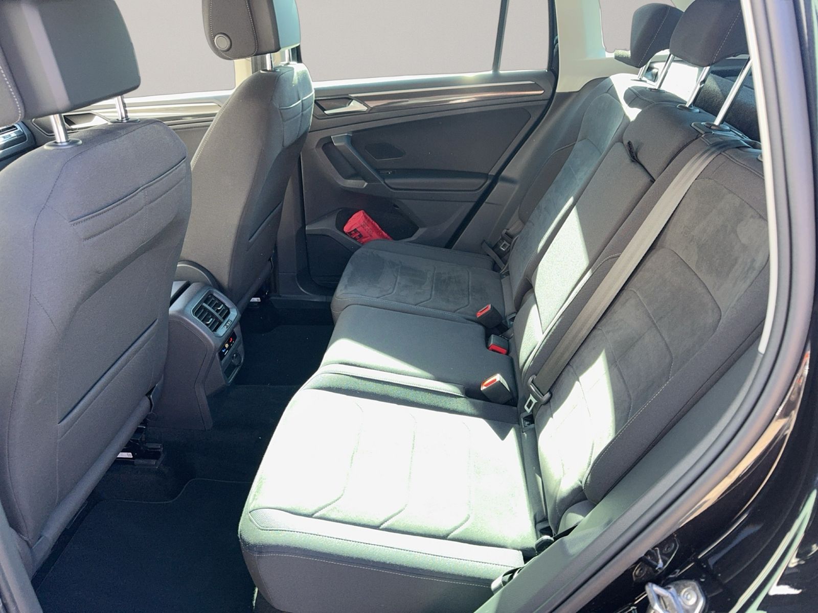 Tiguan 2.0 TDI Elegance 4Motion, AHK, Navi Disco