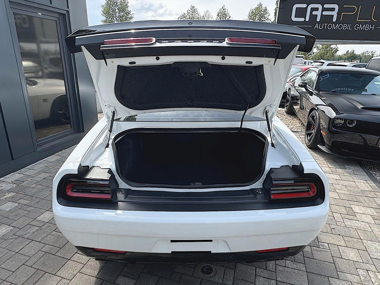 Fahrzeugabbildung Dodge Challenger 5.7 V8 R/T+ Performance Night Edition