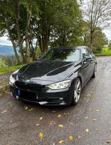 BMW 320i F30 Luxury Line | Sehr gepflegt - BMW 320: F30