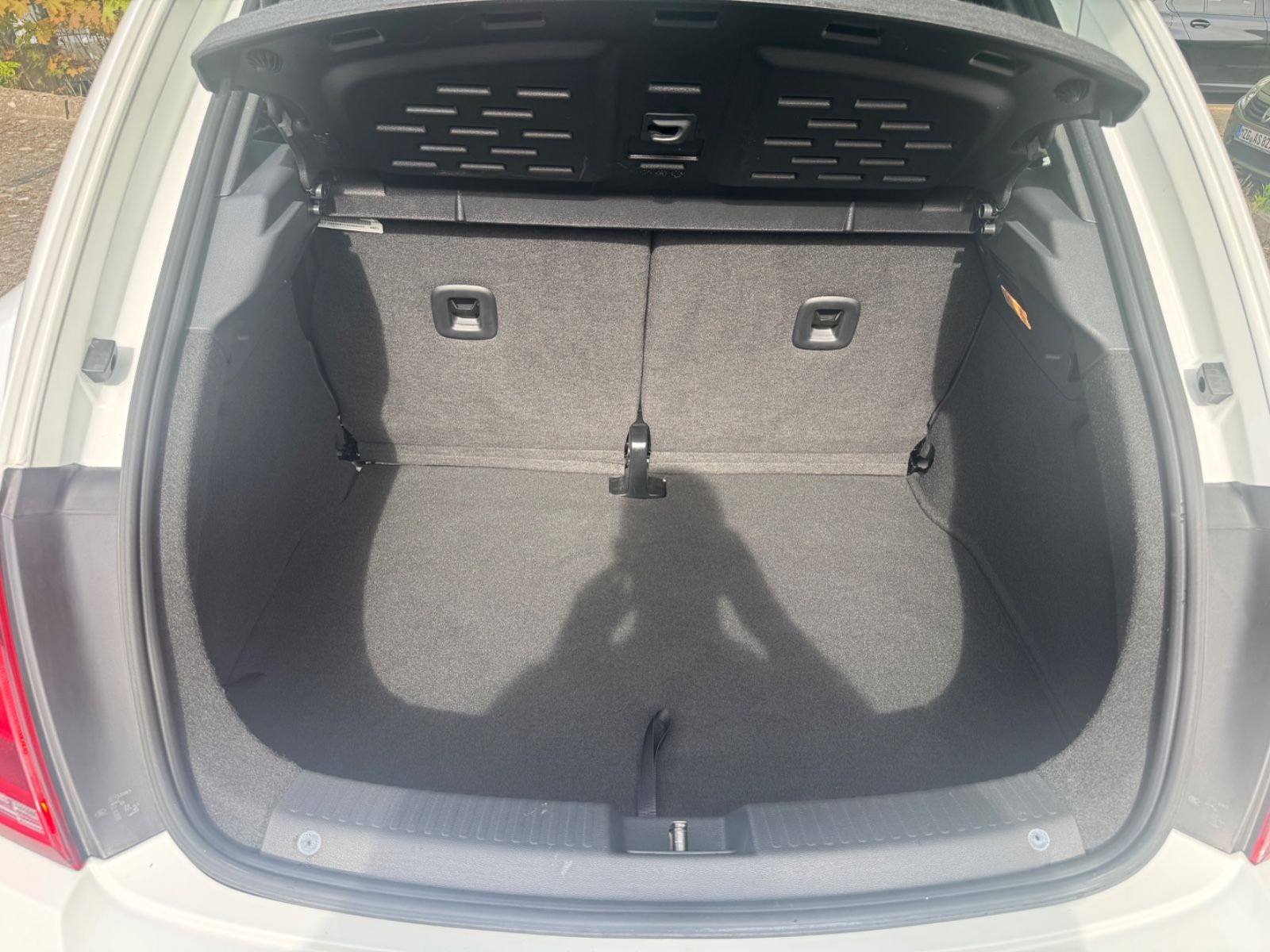 Fahrzeugabbildung Volkswagen Beetle Lim. R Line Navi+Panorama+Leder+LED