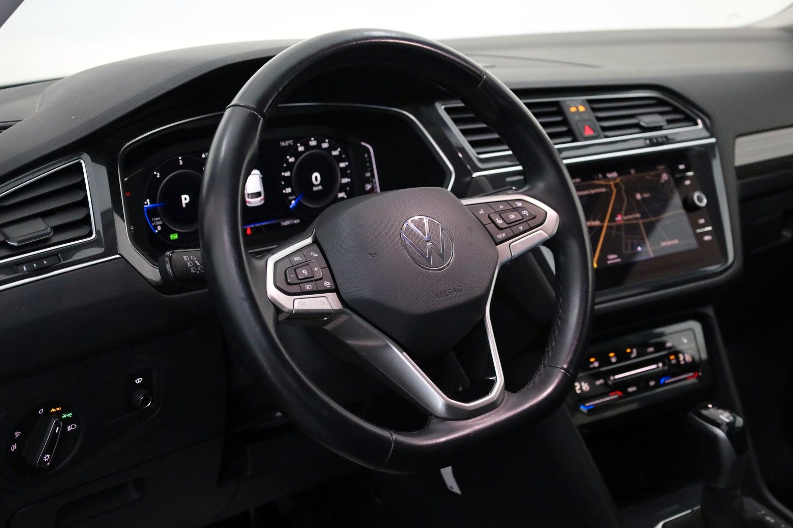 Fahrzeugabbildung Volkswagen Tiguan Allspace Life,Navi,LED,4xSH,ACC,AHK +WR