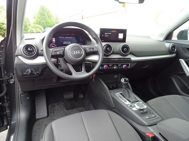 Q2 35 TFSI S-tronic advanced