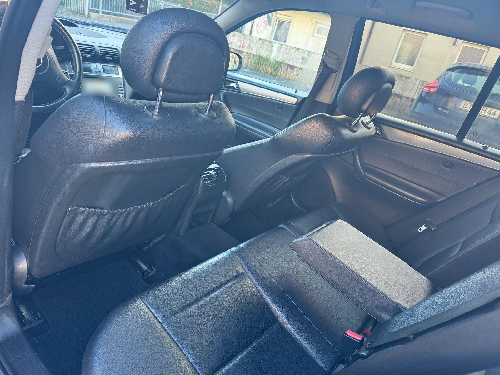 Mercedes-Benz 220 2004 — photo 10