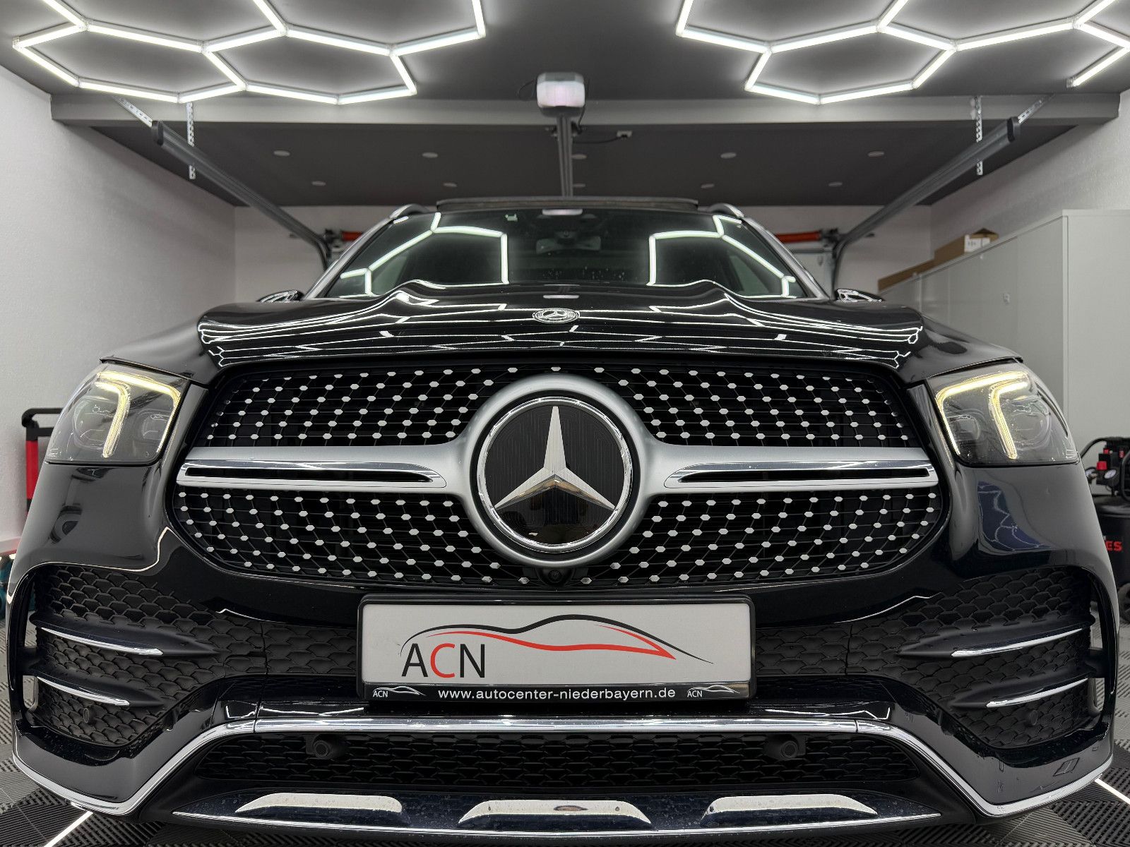 Fahrzeugabbildung Mercedes-Benz GLE 300 d 4MATIC AMG-LINE/PANO/BURMESTER/7-SITZ