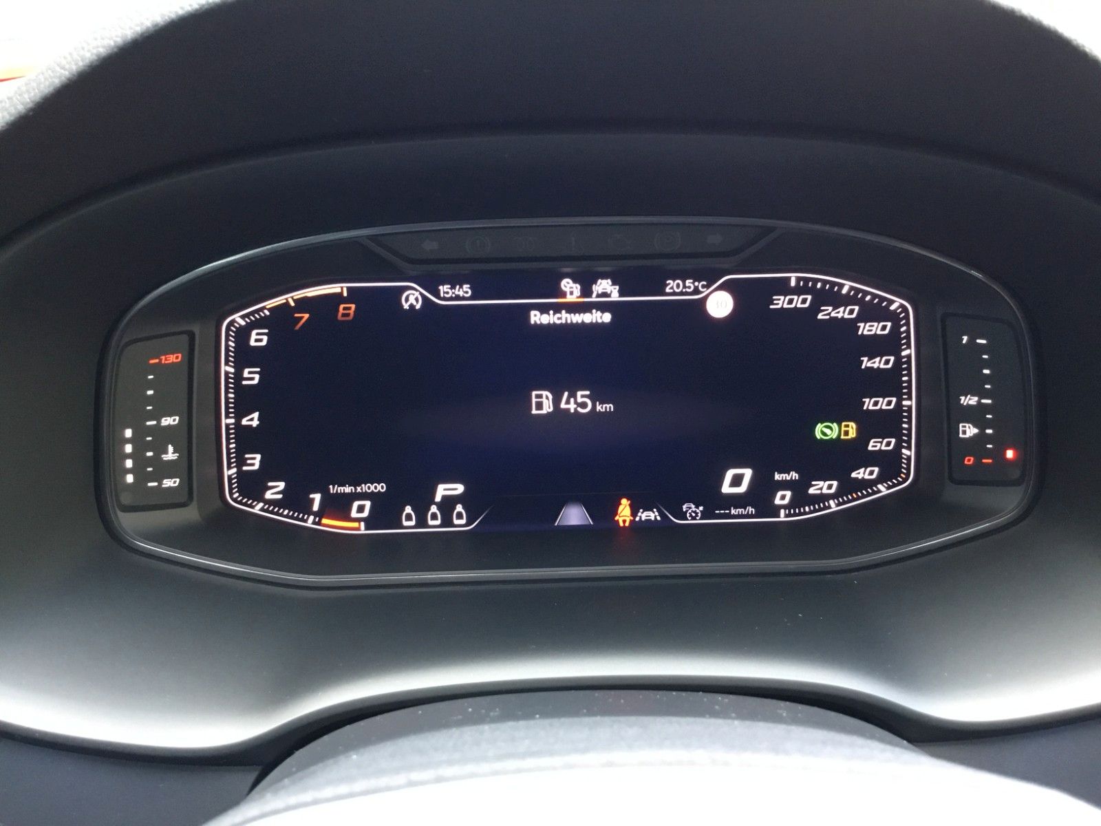 Fahrzeugabbildung CUPRA Ateca 2.0 TSI 4Drive DSG+Pano+AHK+19"+ACC+LED