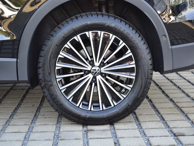 Tiguan 2.0 TDI DSG Elegance AHK/IQ.DRIVE-PAKET/M
