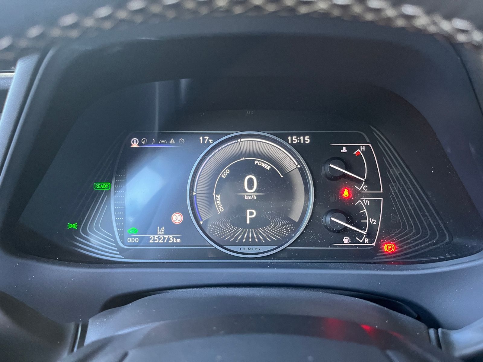 Fahrzeugabbildung Lexus UX 250h Launch Edition LED AHK NAV RFK SHZ ALU