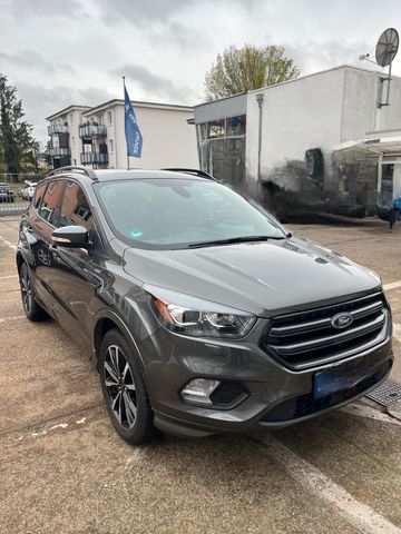 Ford Kuga 1,5 EcoBoost 2x4 110kW ST-Line AHK