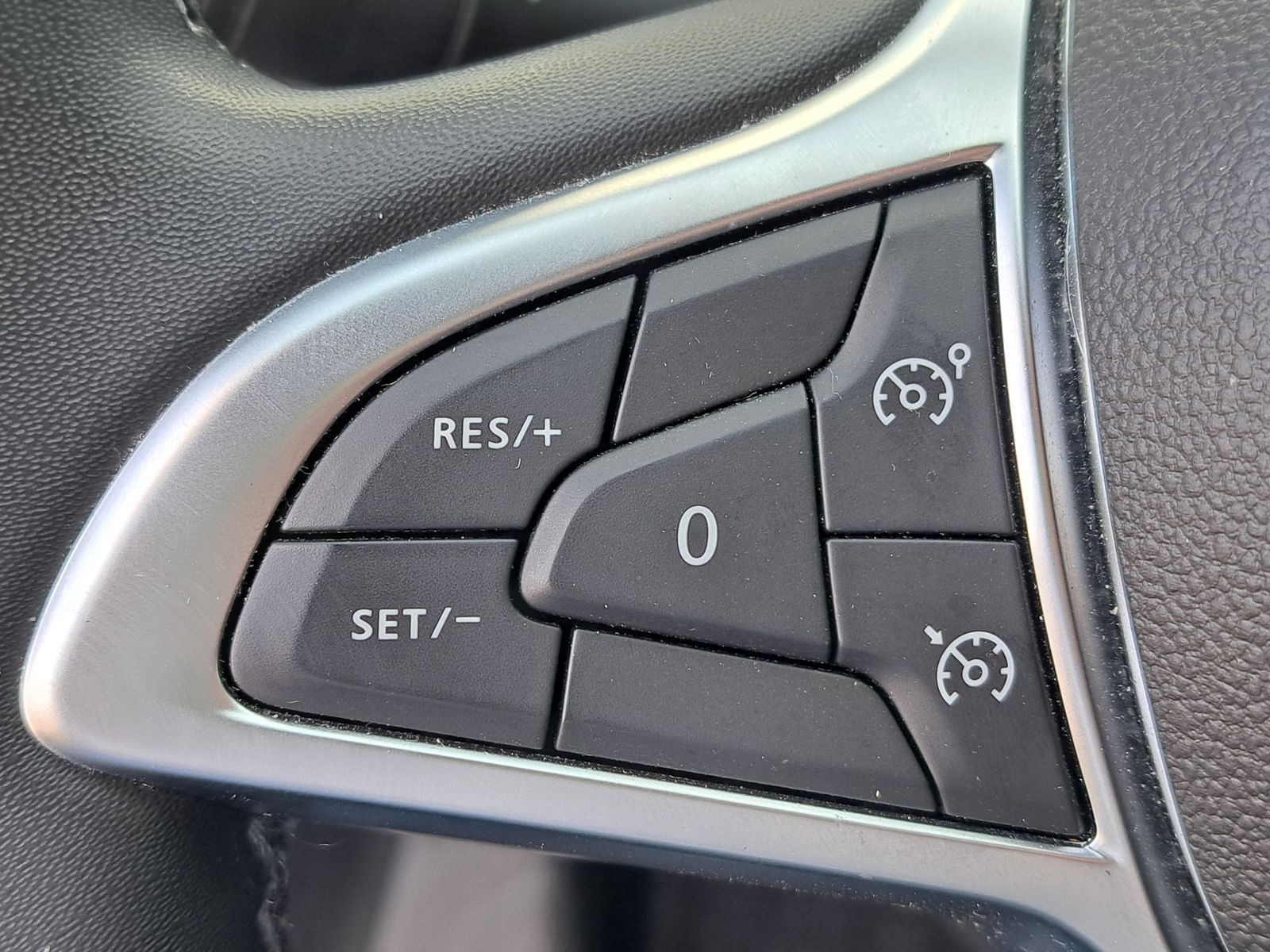 Fahrzeugabbildung Dacia Duster Prestige 150PS AUTOMATIK NAVI SITZHEIZUNG
