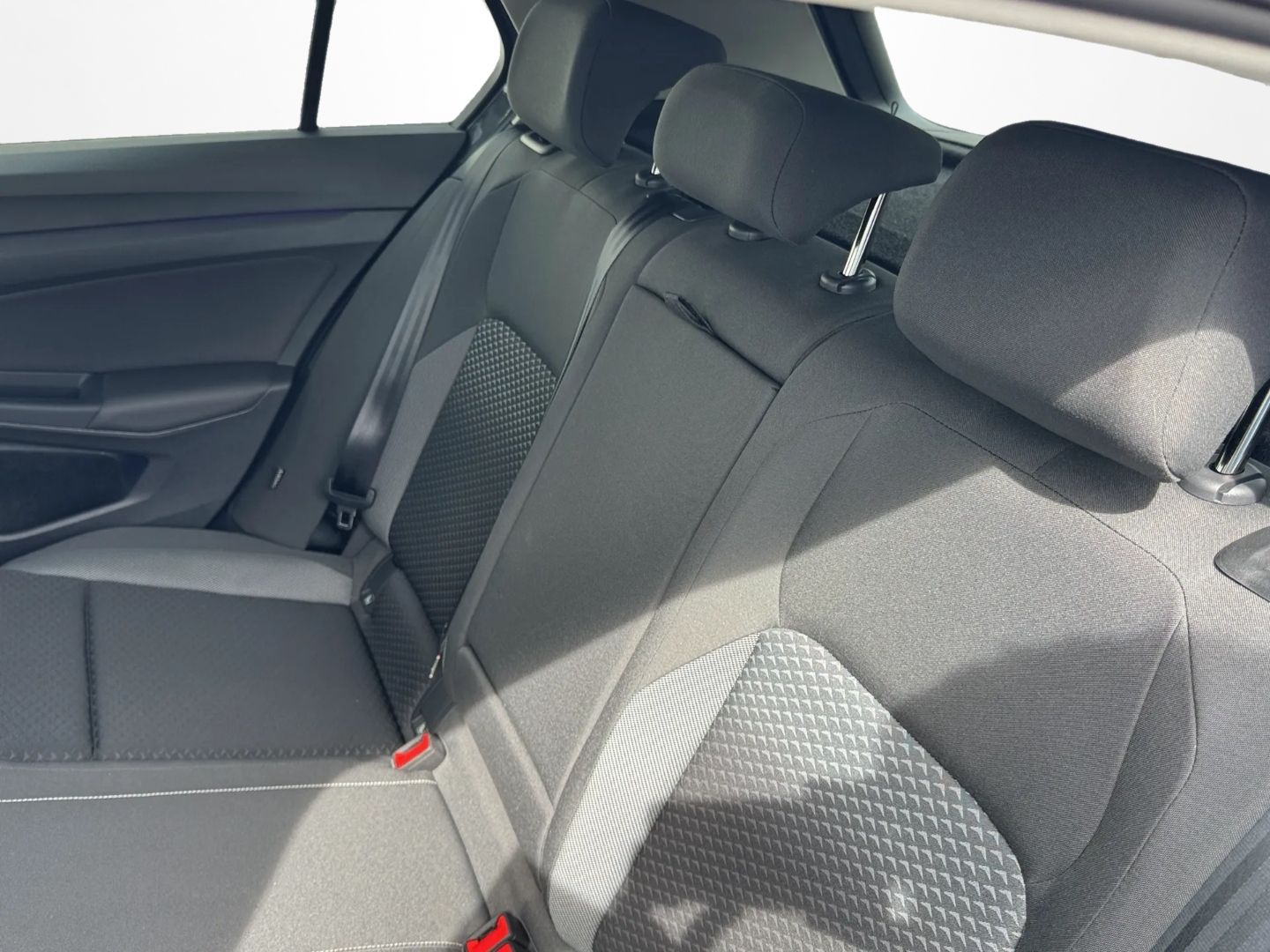 Golf VIII 1.5 TSI "ACTIVE" *STDHZG*HUD*LED*NAVI*
