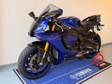 Yamaha YZF-R1 RN49 - YAMAHA R4