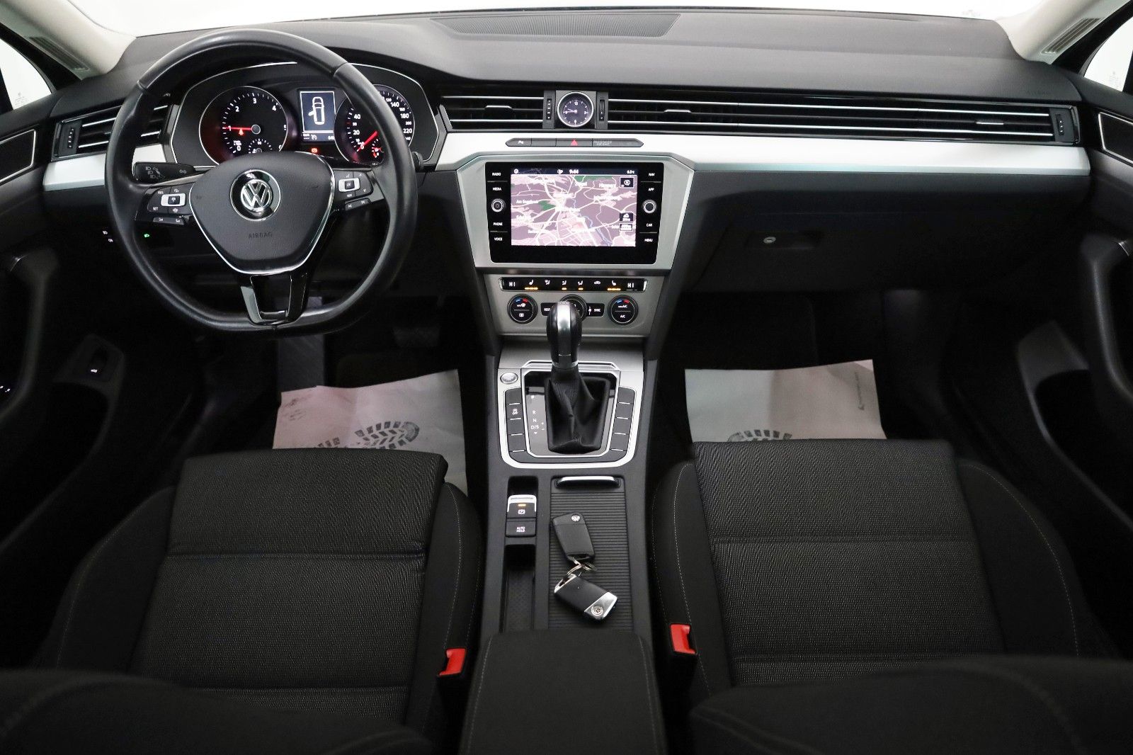 Fahrzeugabbildung Volkswagen Passat Variant Comfortline Navi,LED,ACC,SH,PDC