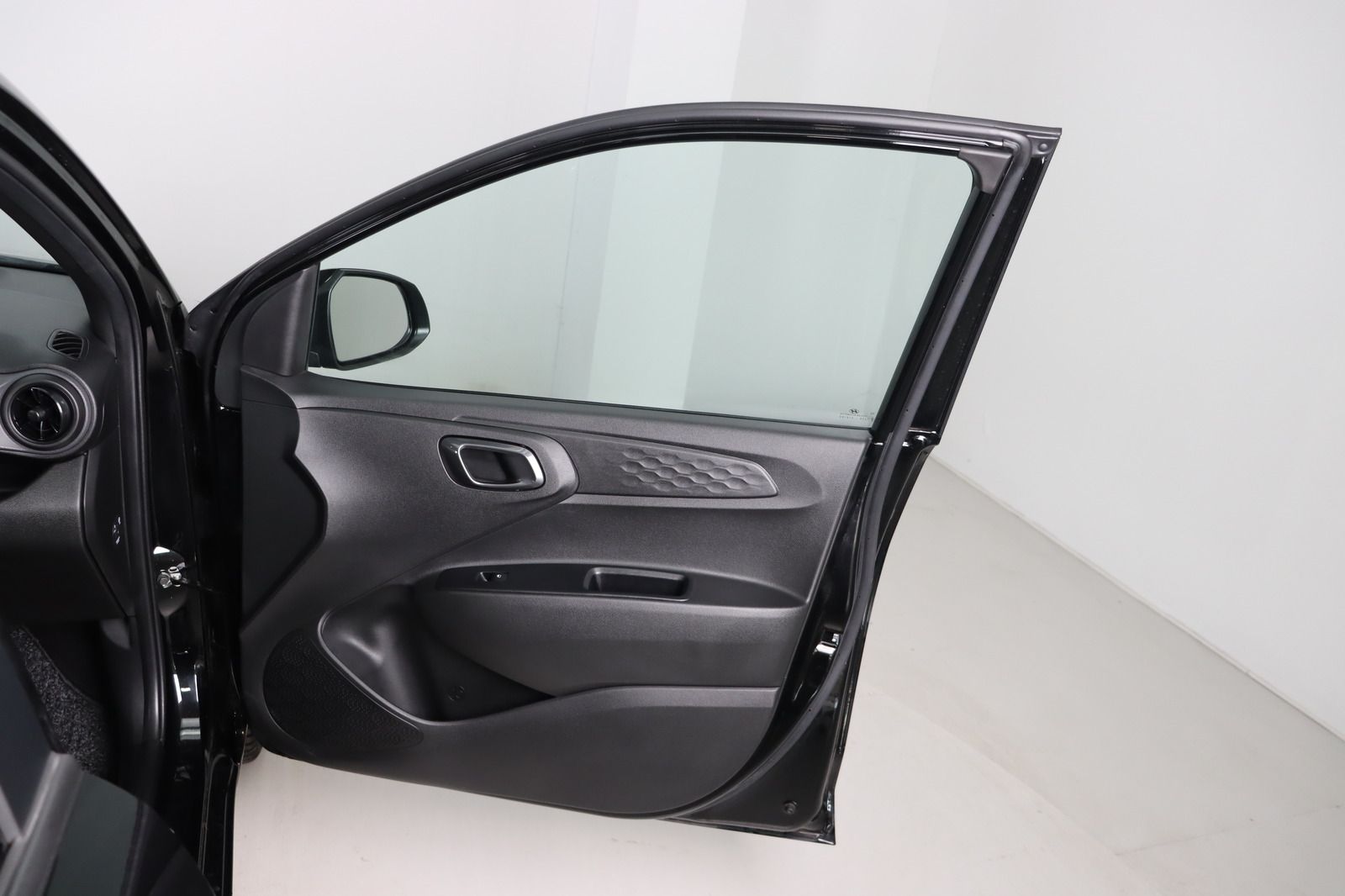 Fahrzeugabbildung Hyundai i10 * DAB * Navi * Lenkradhzg. * Rückfahrk.