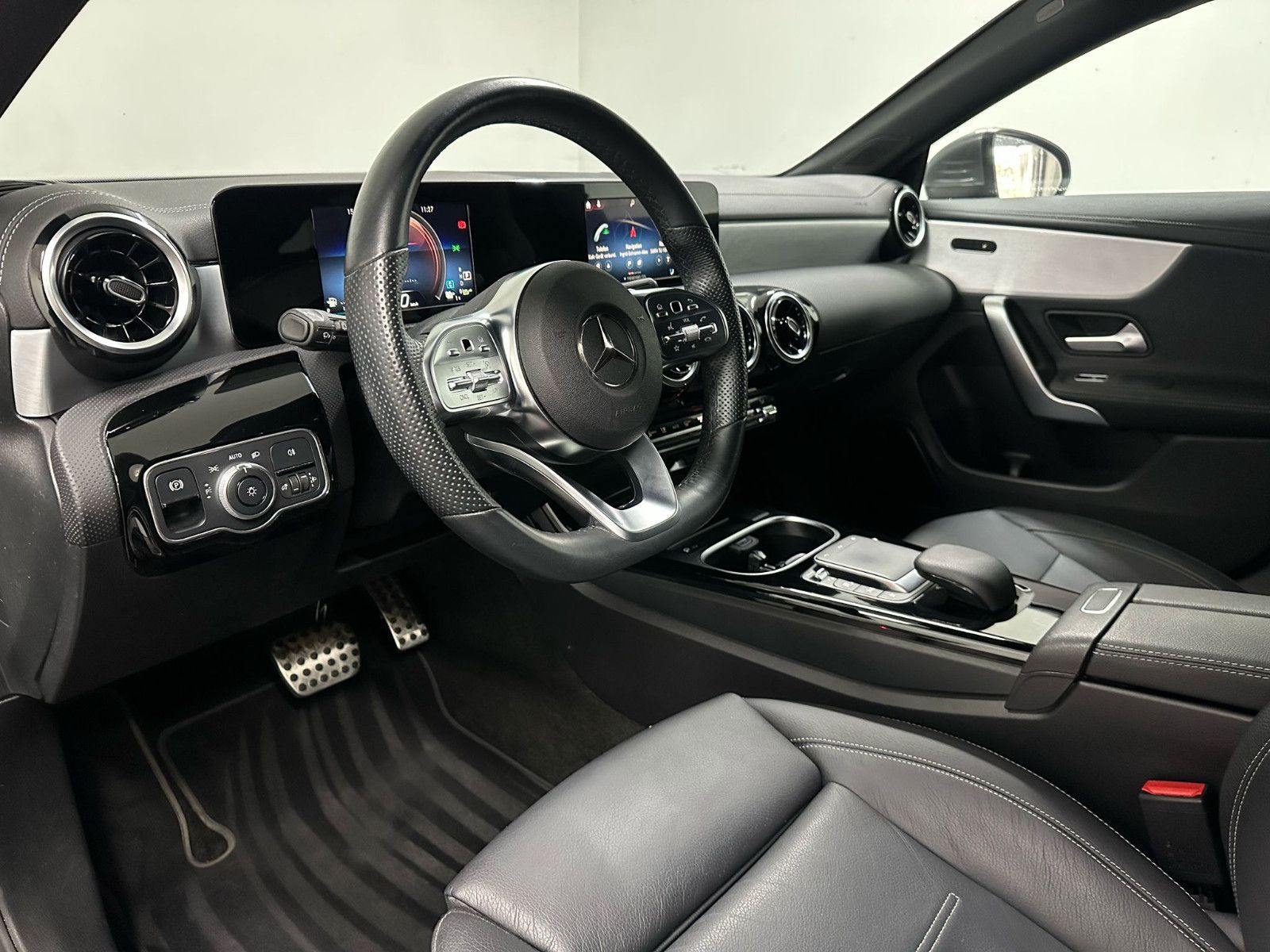 Fahrzeugabbildung Mercedes-Benz CLA 250 e ShootingBrake *AMG*EXCLSUIVE*KAMERA