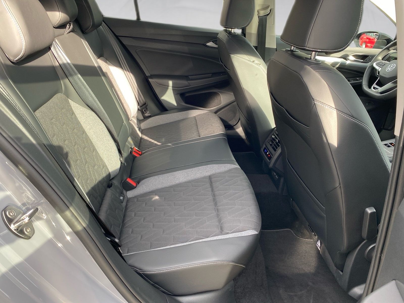 Volkswagen Golf - Bild 11