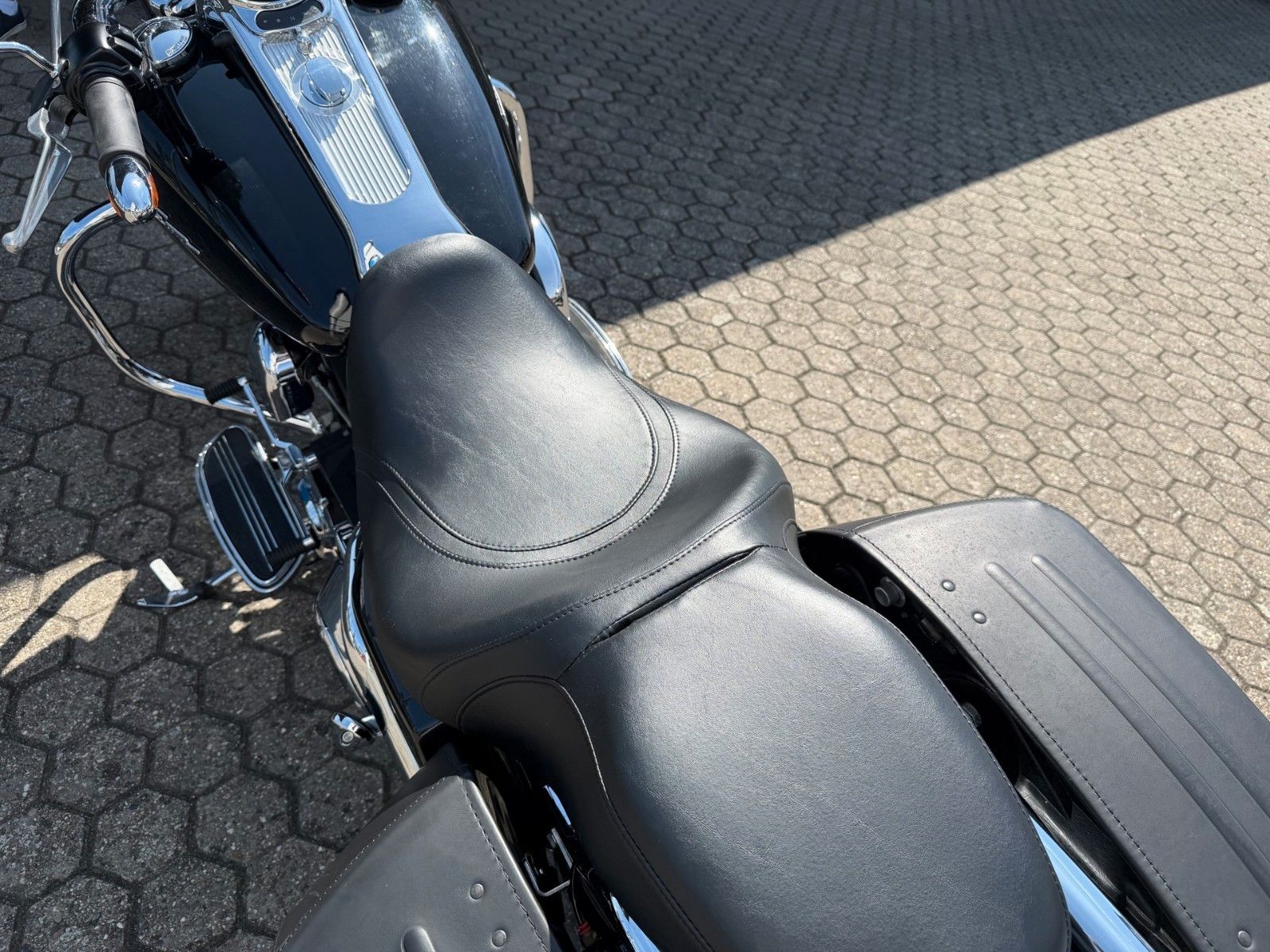 Fahrzeugabbildung Harley-Davidson Road King inkl.Jekill Hyde