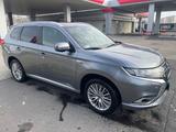 Mitsubishi Outlander 2.4 MIVEC PLUG-IN HYBRID 4WD Top Top - Mitsubishi Outlander Hybrid (/Elektro) Plug in mit Benzin-Antrieb