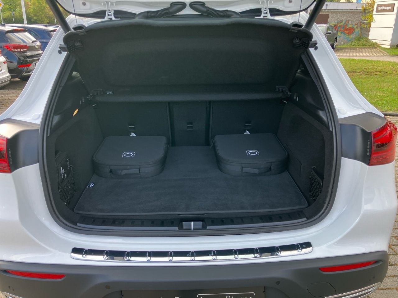 Fahrzeugabbildung Mercedes-Benz EQA 250+ BONUS+PANO+LENKRADHEIZ+KAMERA+