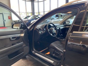 Audi A4 Avant 2.0 TDI quattro *Xenon*Sline*