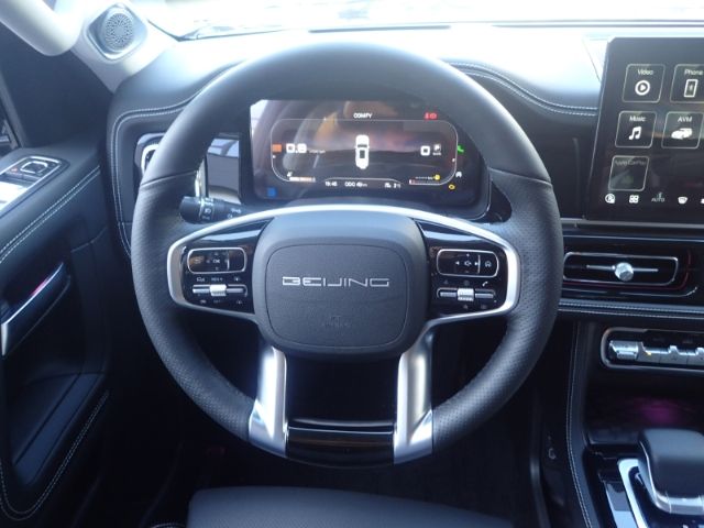 Fahrzeugabbildung BAIC BJ60 2.0 4x4 Hybrid CarPlay/HUD/SHZ/El. Panodach