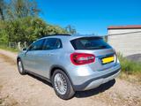 Mercedes-Benz GLA 180  Style Navi*Memory*Totwinkel* Scheckheft - Mercedes-Benz GLA 180 von privat