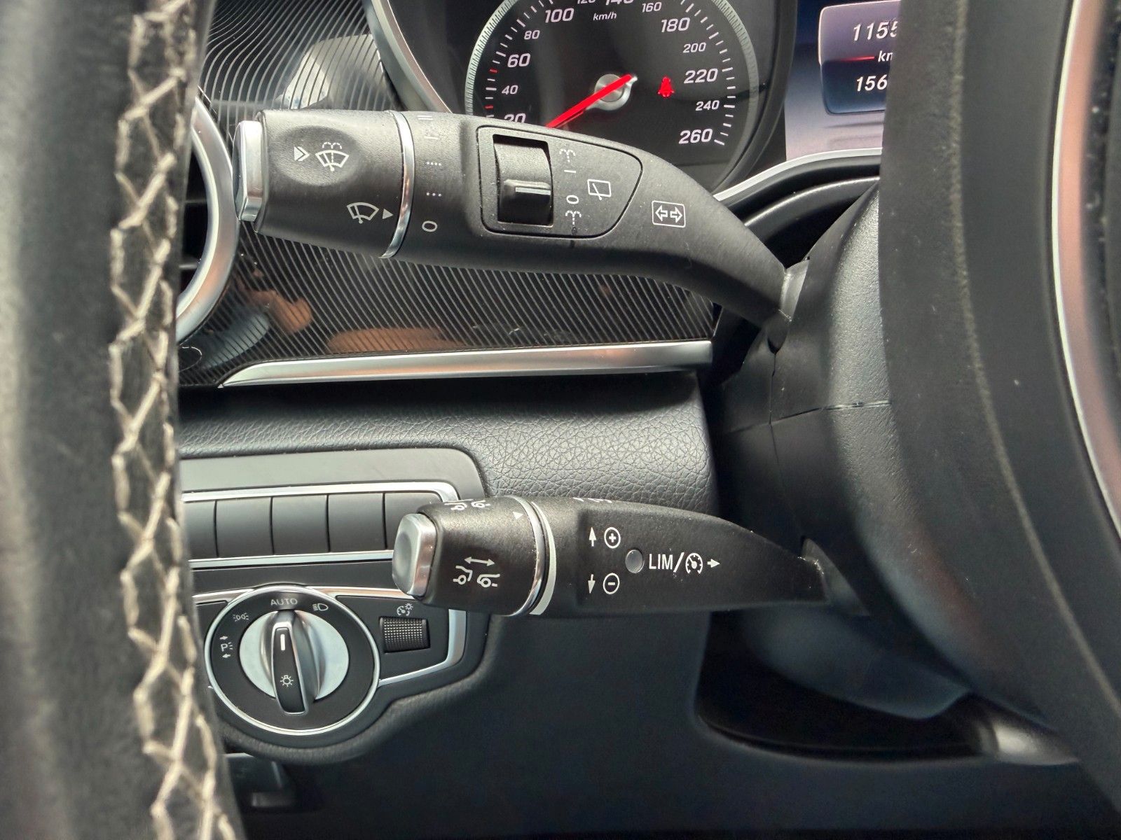 Fahrzeugabbildung Mercedes-Benz V 250 d EDITION AHK DISTRONIC Standheiz LED