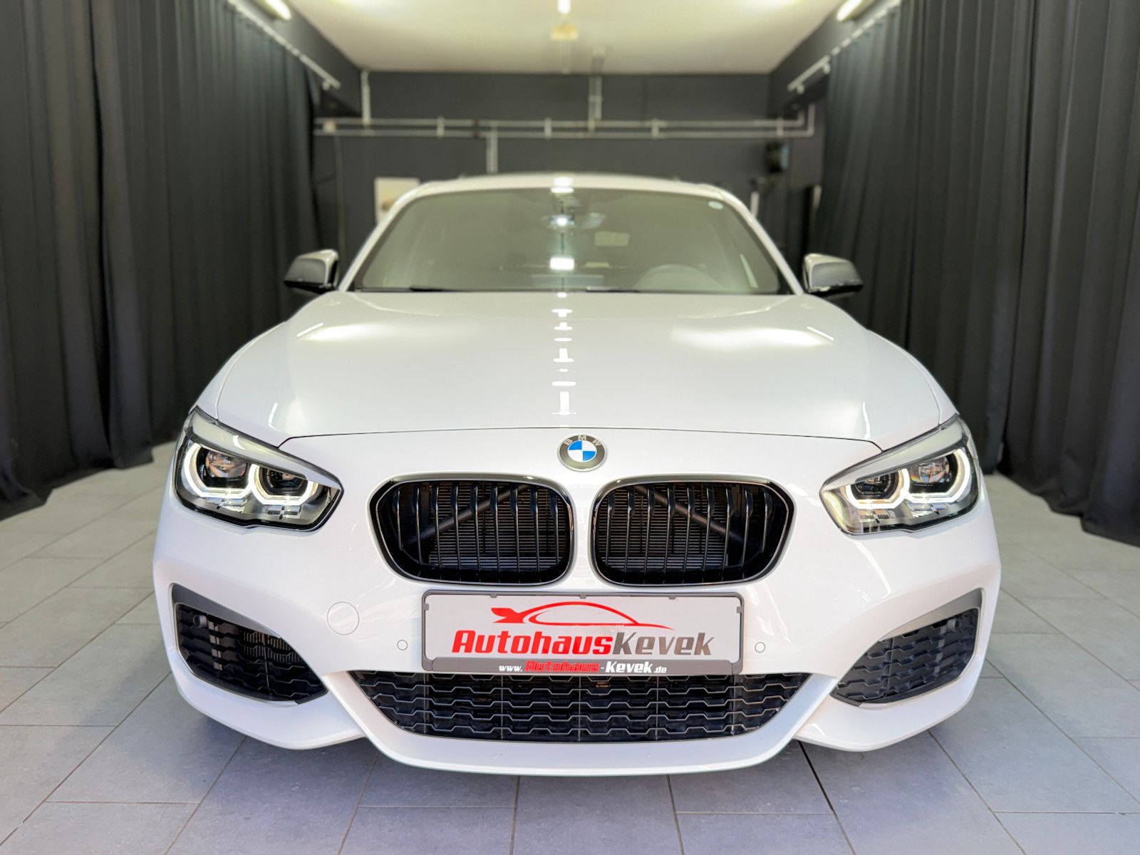 Fahrzeugabbildung BMW M140i xDrive Special Edition|M-PERFORMANCE|1.HD