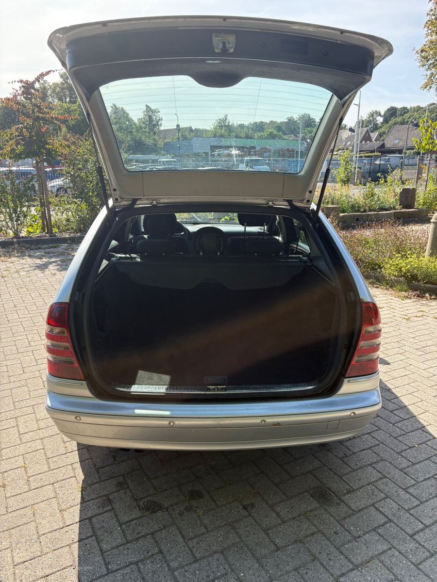 Foto 10 van MERCEDES-BENZ C 220