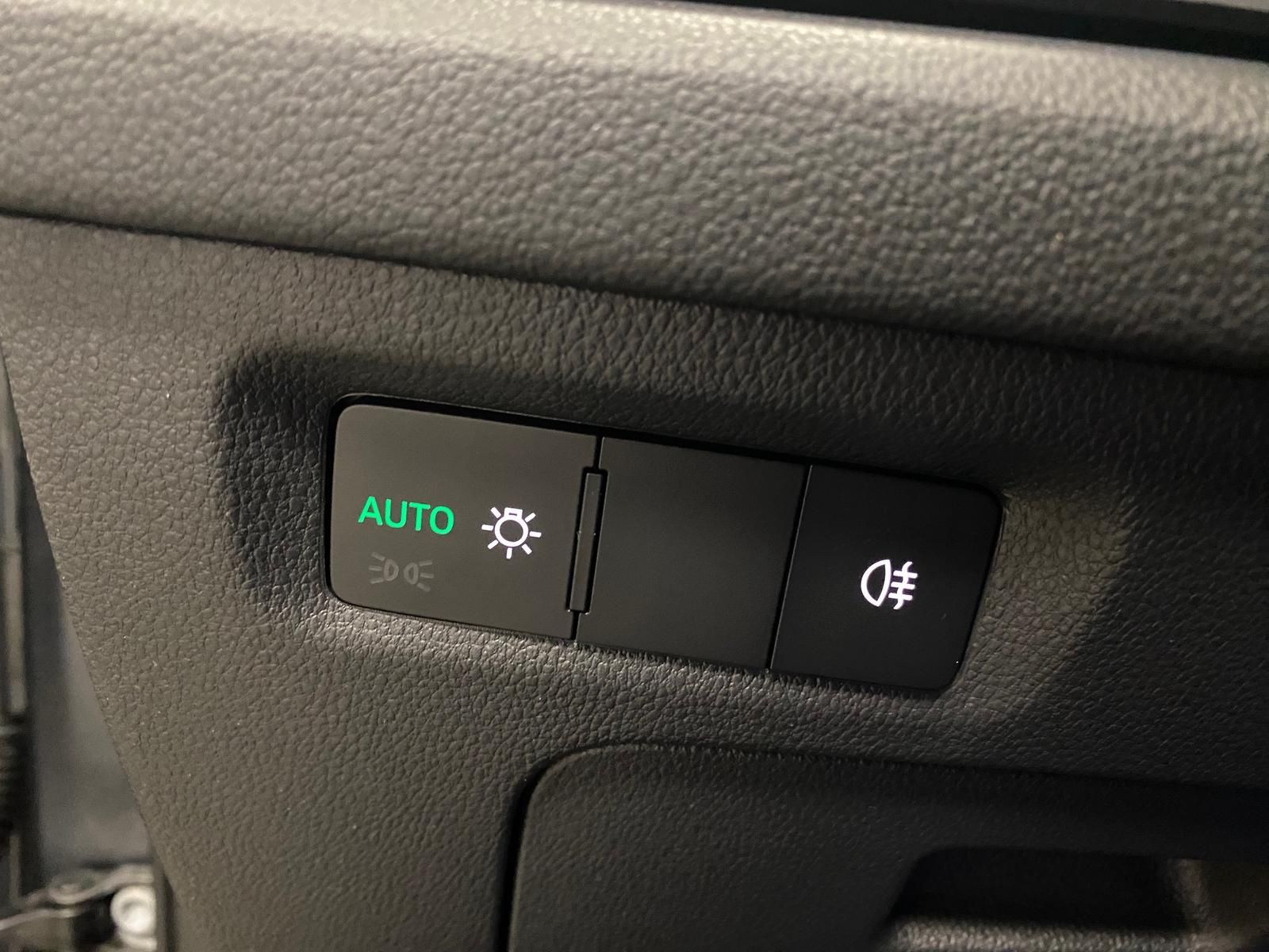 Fahrzeugabbildung SKODA Octavia 2.0 TDI DSG Selection AHK+5J GAR+APP+ACC
