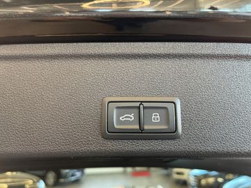 Audi A4 Avant 40 TDI *19%*1.HAND*TOUCH*KAM*APS*NAVI*