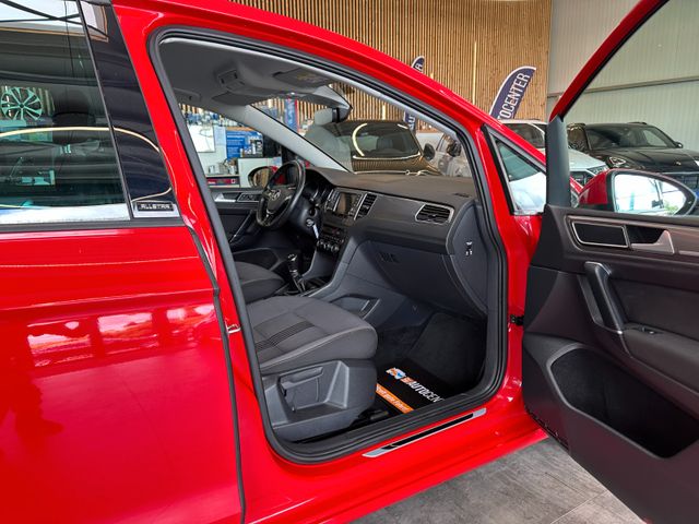 Volkswagen Golf  VII Allstar *LED*Navi*Kamera*AHK Schwenkb*