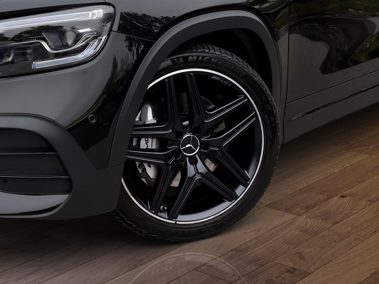 Fahrzeugabbildung Mercedes-Benz GLB 35 AMG 4M AHK+PANO+MULTIB+NIGHT+AUG.REA+CARP