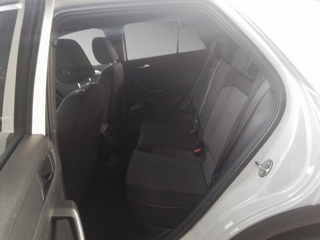 Fahrzeugabbildung Volkswagen T-Roc Move Matrix ACC PDC Climatronic AID SH LM