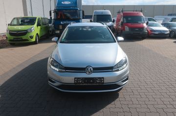 Volkswagen Golf - 8