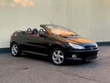 Peugeot 206 1.6 Cabriolet CC Platinum Autom. LEDER TÜV - Peugeot 206 Gebrauchtwagen in Hamburg