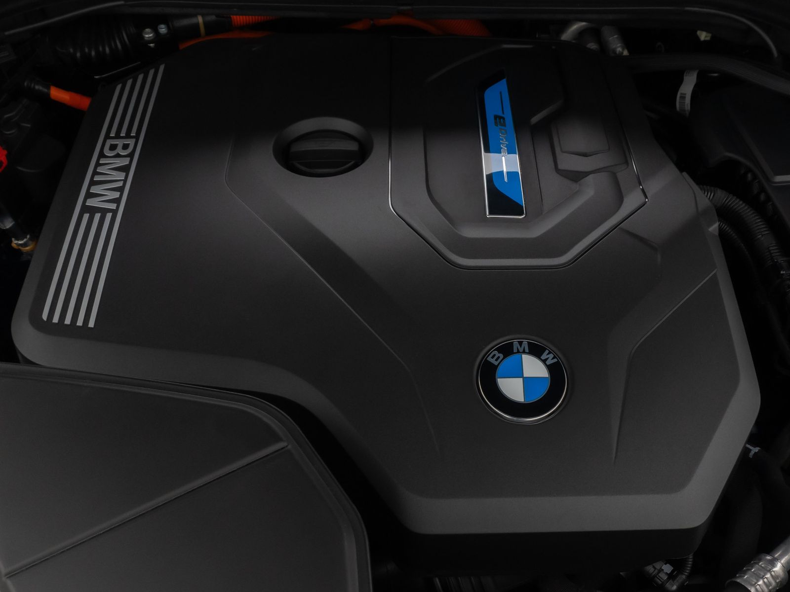Fahrzeugabbildung BMW X3 xD30e M Sport HiFi 360&deg;HUD DAB Komfort 19Zoll
