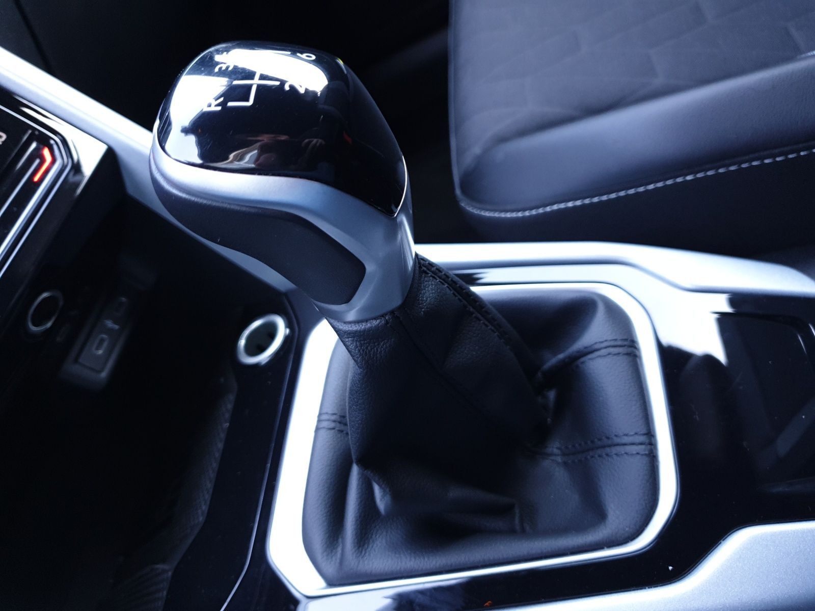 Volkswagen T-Roc - Bild 12