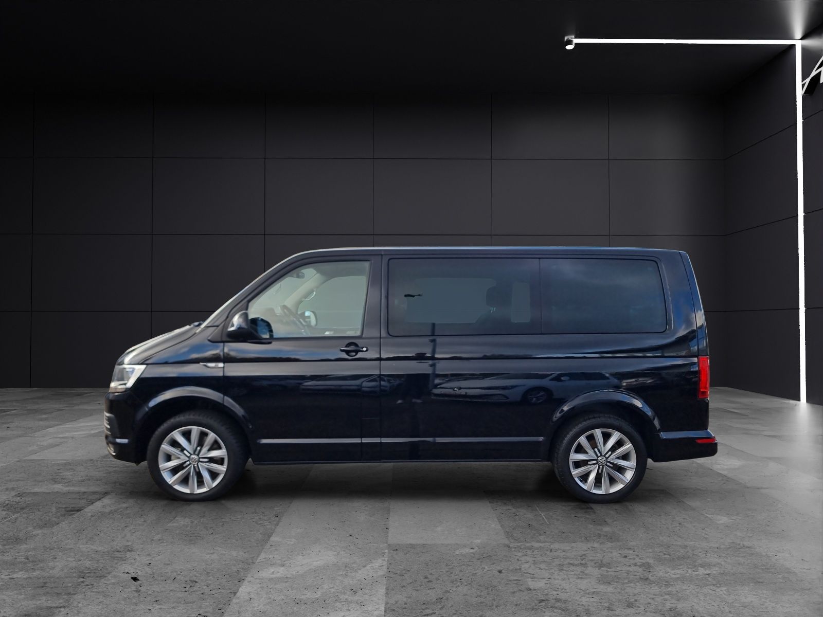 Fahrzeugabbildung Volkswagen T6 Multivan TDI DSG Comfortline LEDER STH 7-SITZ