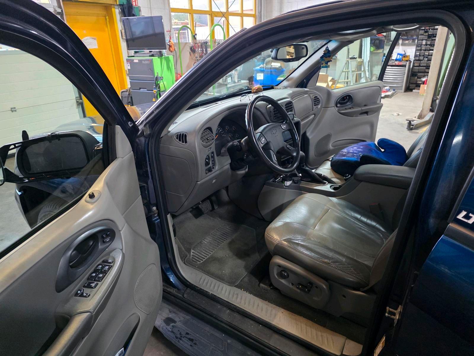 Chevrolet TrailBlazer 2005 — photo 12