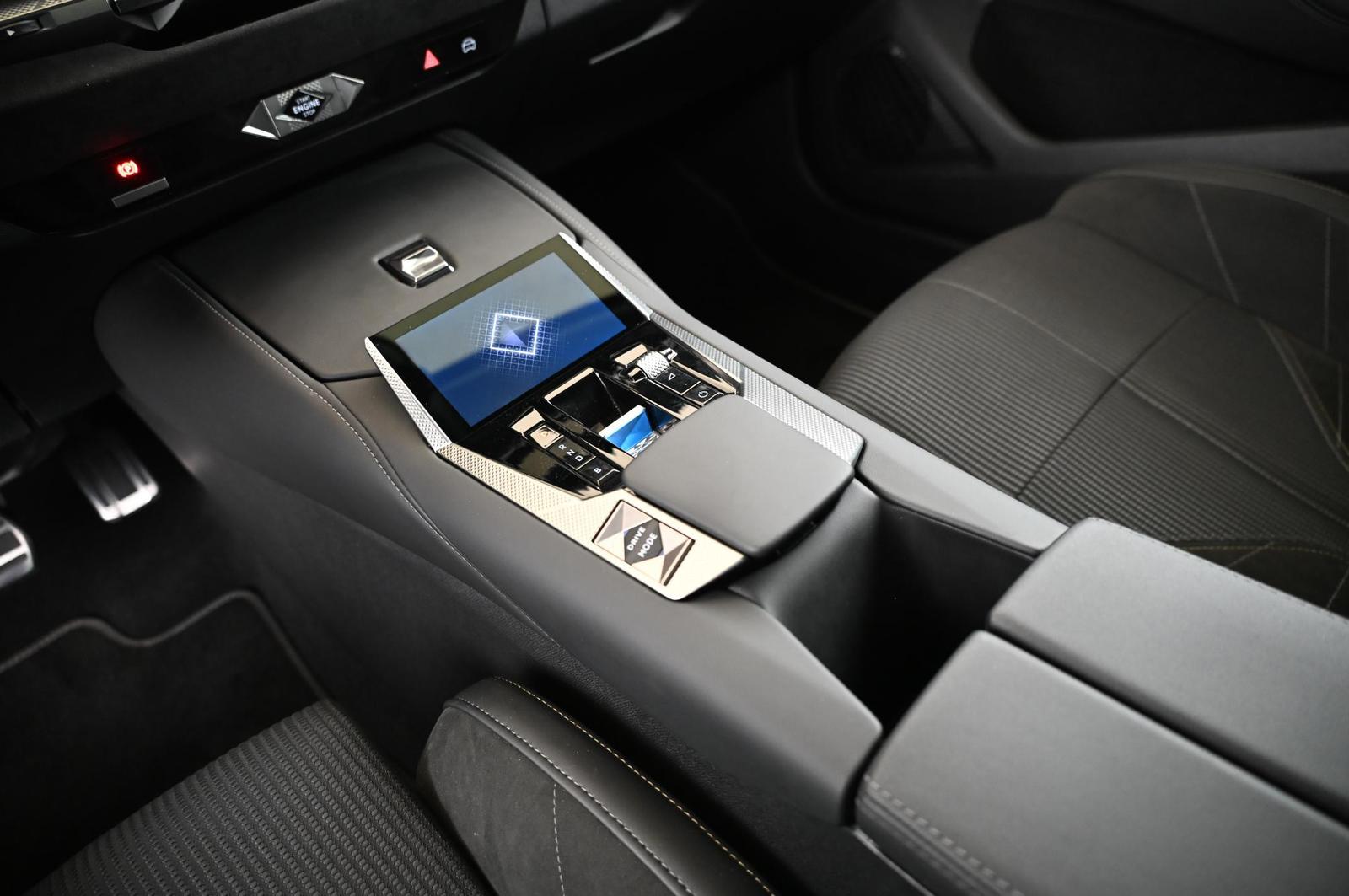 DS Automobiles DS4 1.6 E-Tense 225 Etolie Alcantara UVP 53.000 