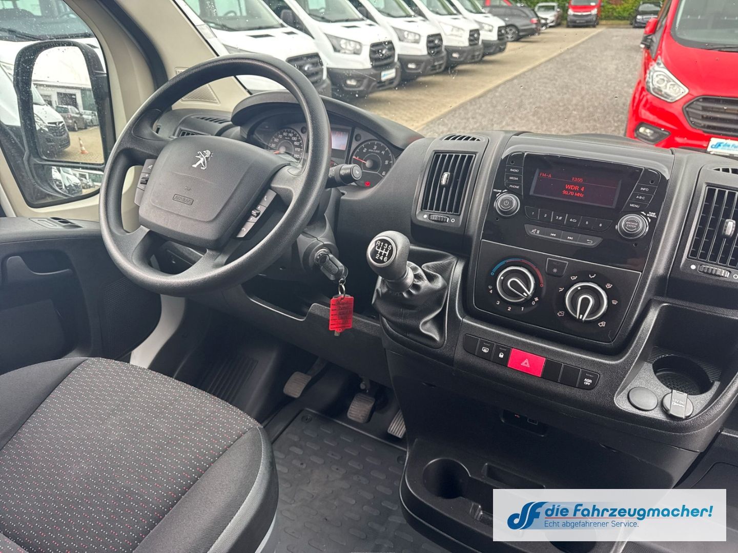 Fahrzeugabbildung Peugeot Boxer Kasten Hochraum 333 L2H2 Pro BlueHDi 140 S
