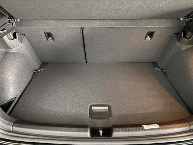 Polo R-Line 1.0 TSI KAMERA+ACC+SHZ